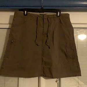 Eddie Bauer water resistant olive green short skirt